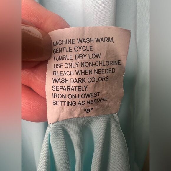 Miss Elaine Baby Blue Embroidered Nightgown ๐ EUC ๐ soft and flowy ๐ size XL - Picture 5 of 6